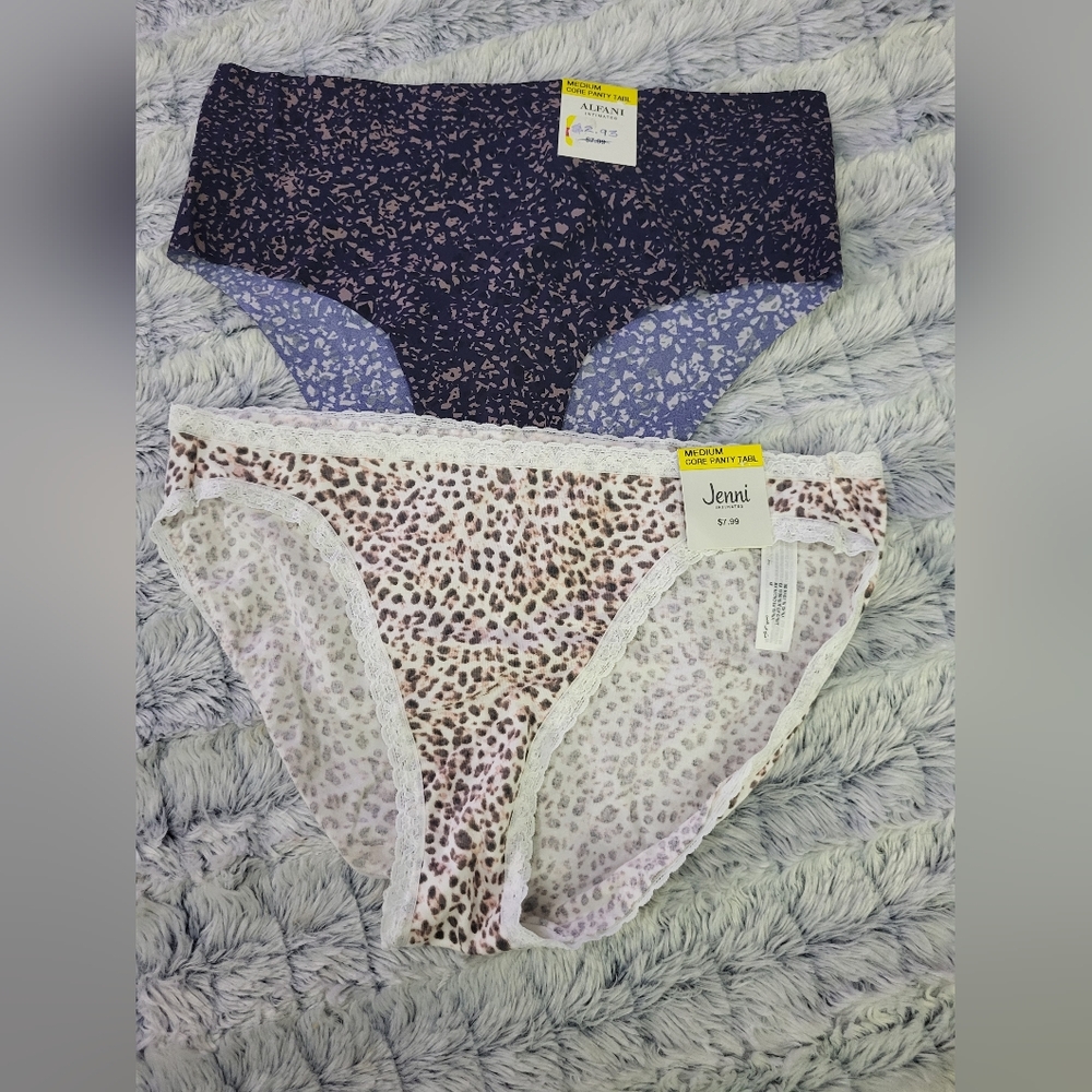 Lot Of 2 Panties - Jenni & Alfani - Medium - Leopard Print
